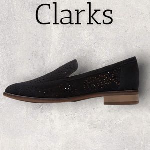 Clark’s leather loafers. “Trish Calla” style
